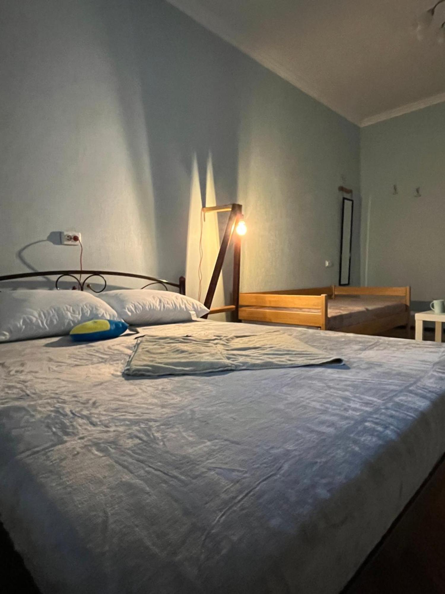 Ararat-Klovskaya Hostel-Apartments Kiev Exteriör bild