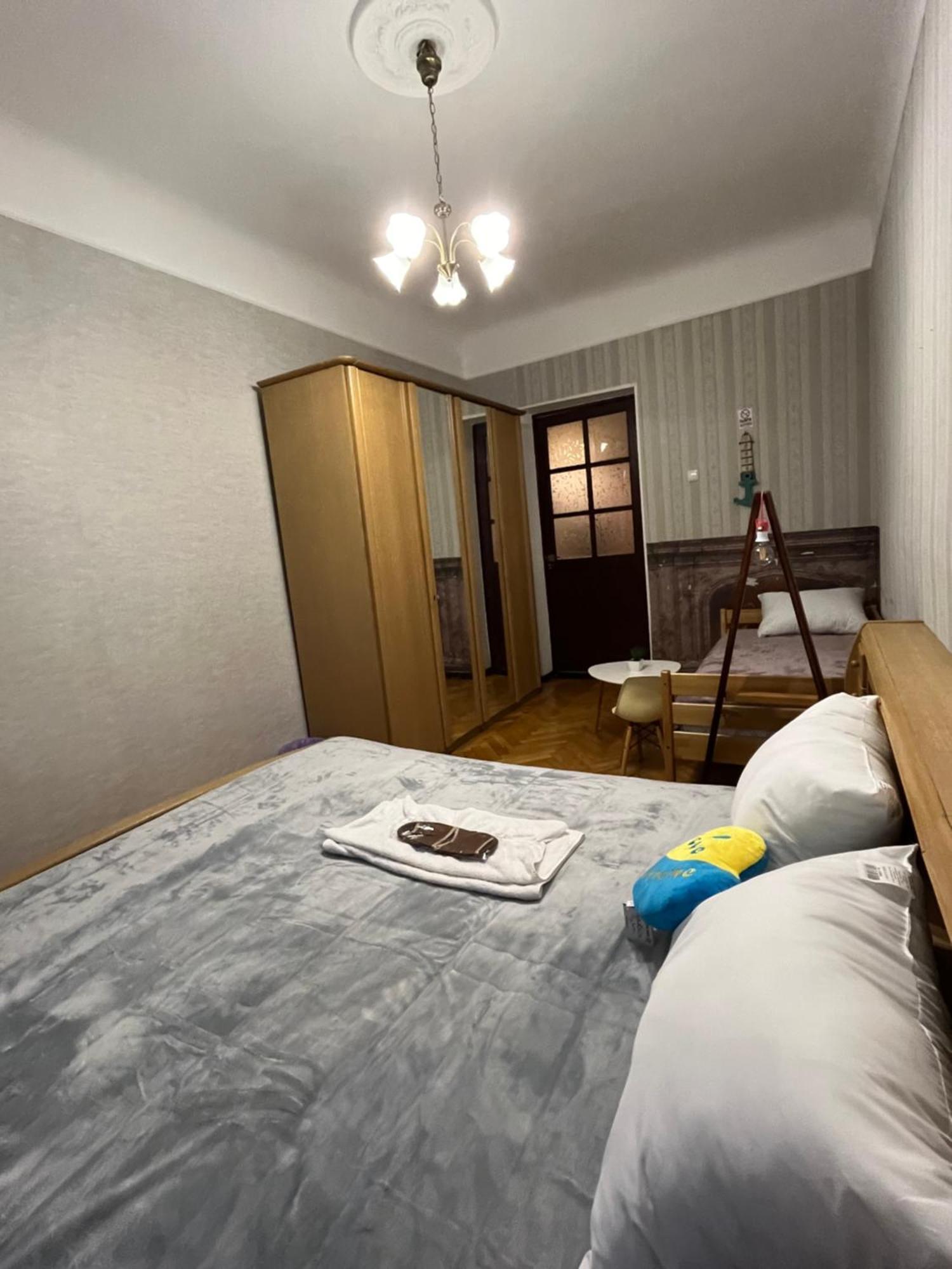 Ararat-Klovskaya Hostel-Apartments Kiev Exteriör bild