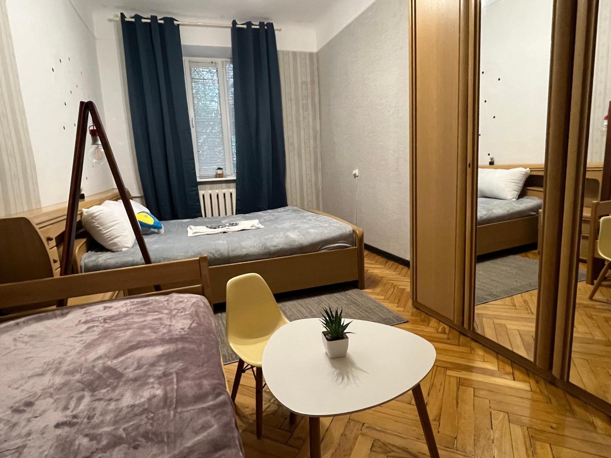 Ararat-Klovskaya Hostel-Apartments Kiev Exteriör bild